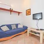 Taya Apartment *